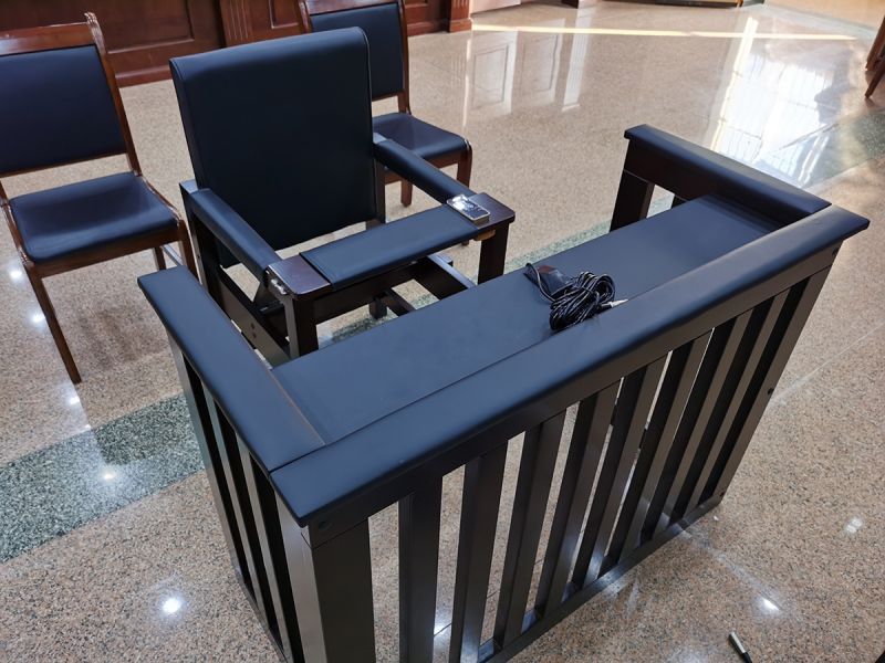 不銹鋼審訊椅怎樣維護和保養?